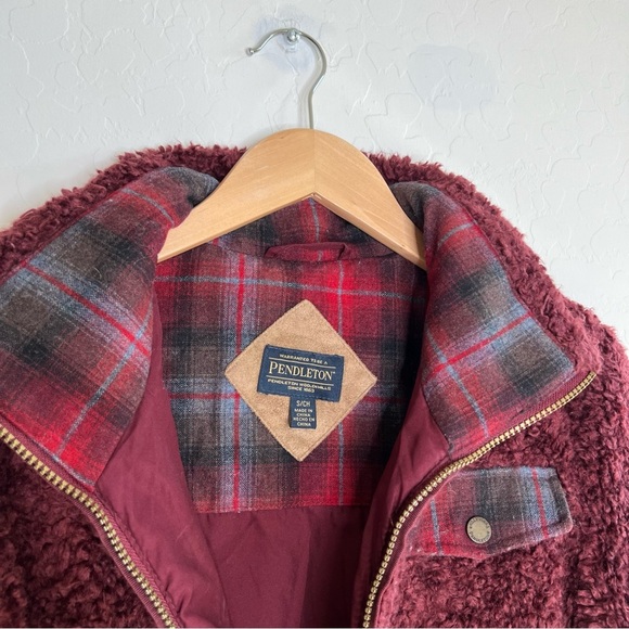 PENDLETON Red Teddy Deep Pile Sherpa Full Zip Jacket - Picture 3 of 4